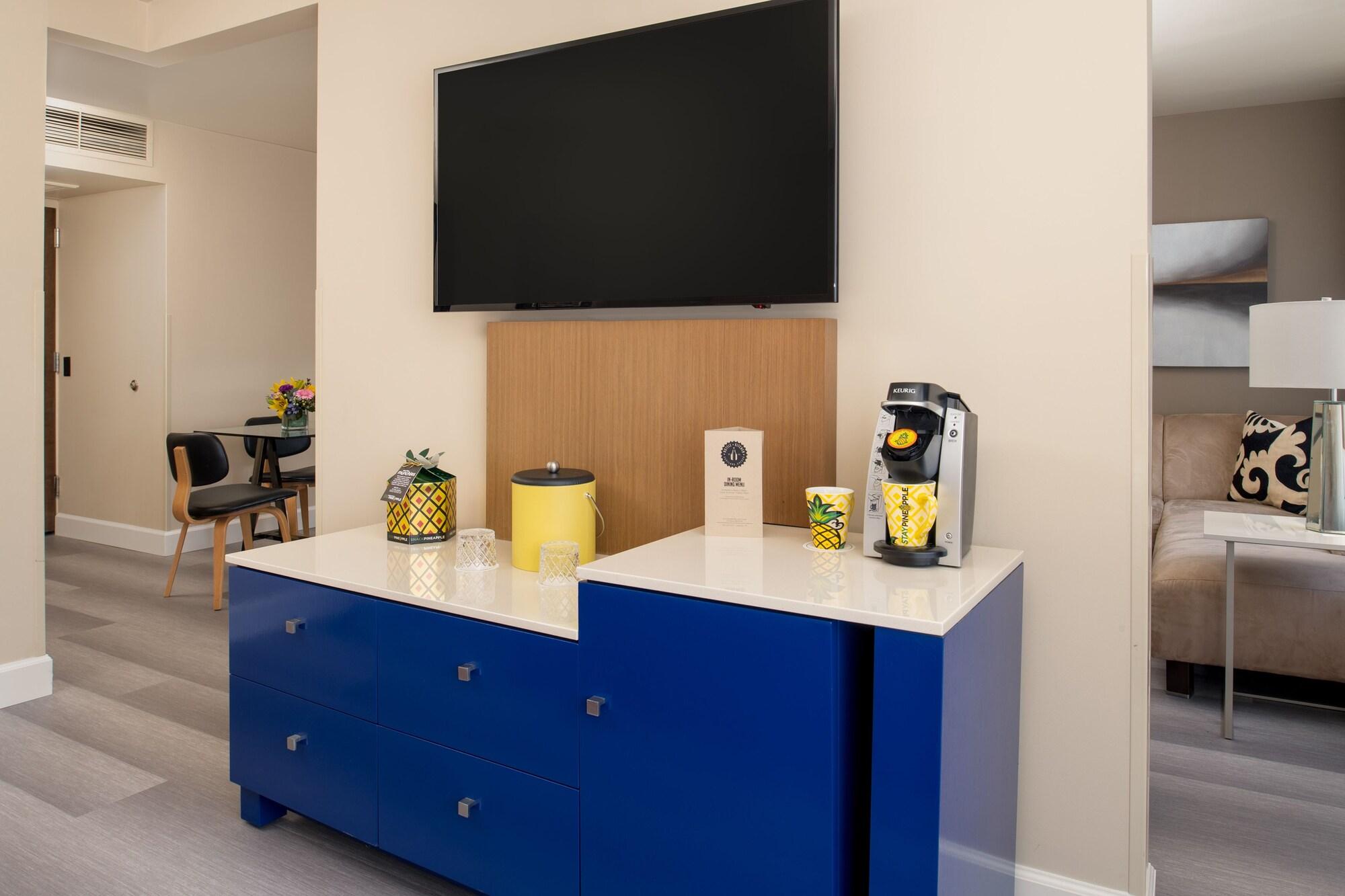 Staypineapple, Hotel Rose, Downtown Портланд Екстериор снимка