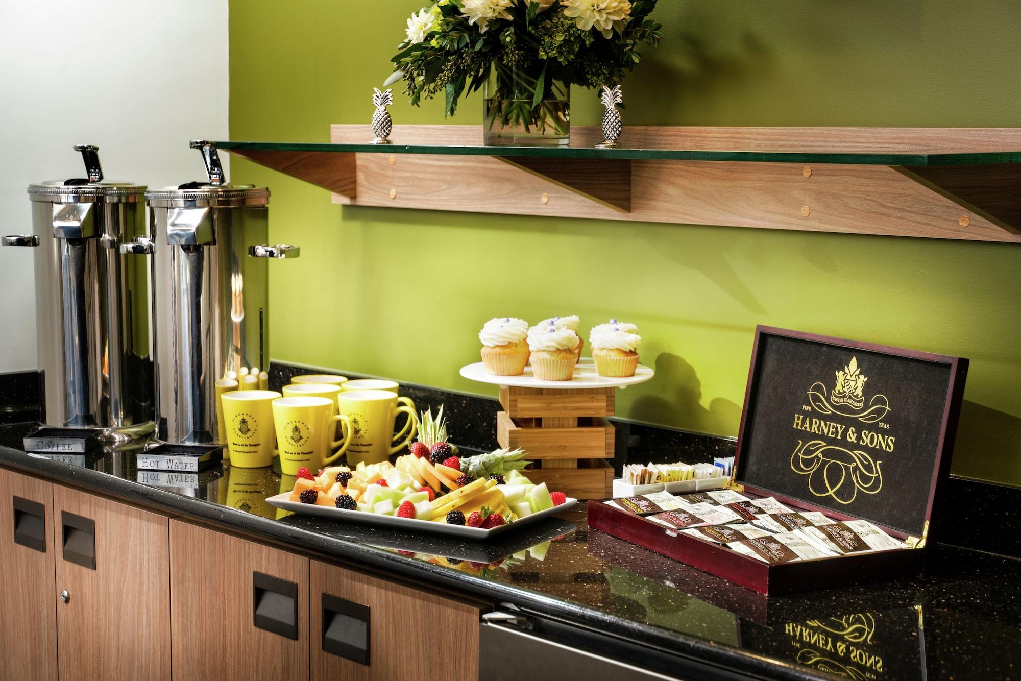 Staypineapple, Hotel Rose, Downtown Портланд Екстериор снимка