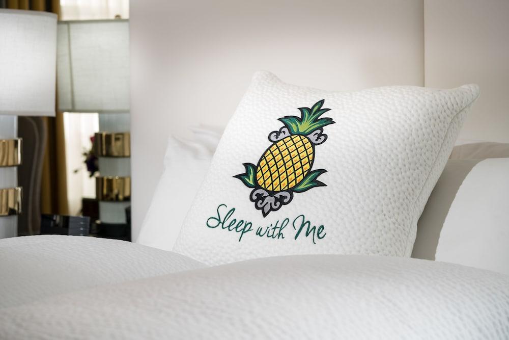 Staypineapple, Hotel Rose, Downtown Портланд Екстериор снимка