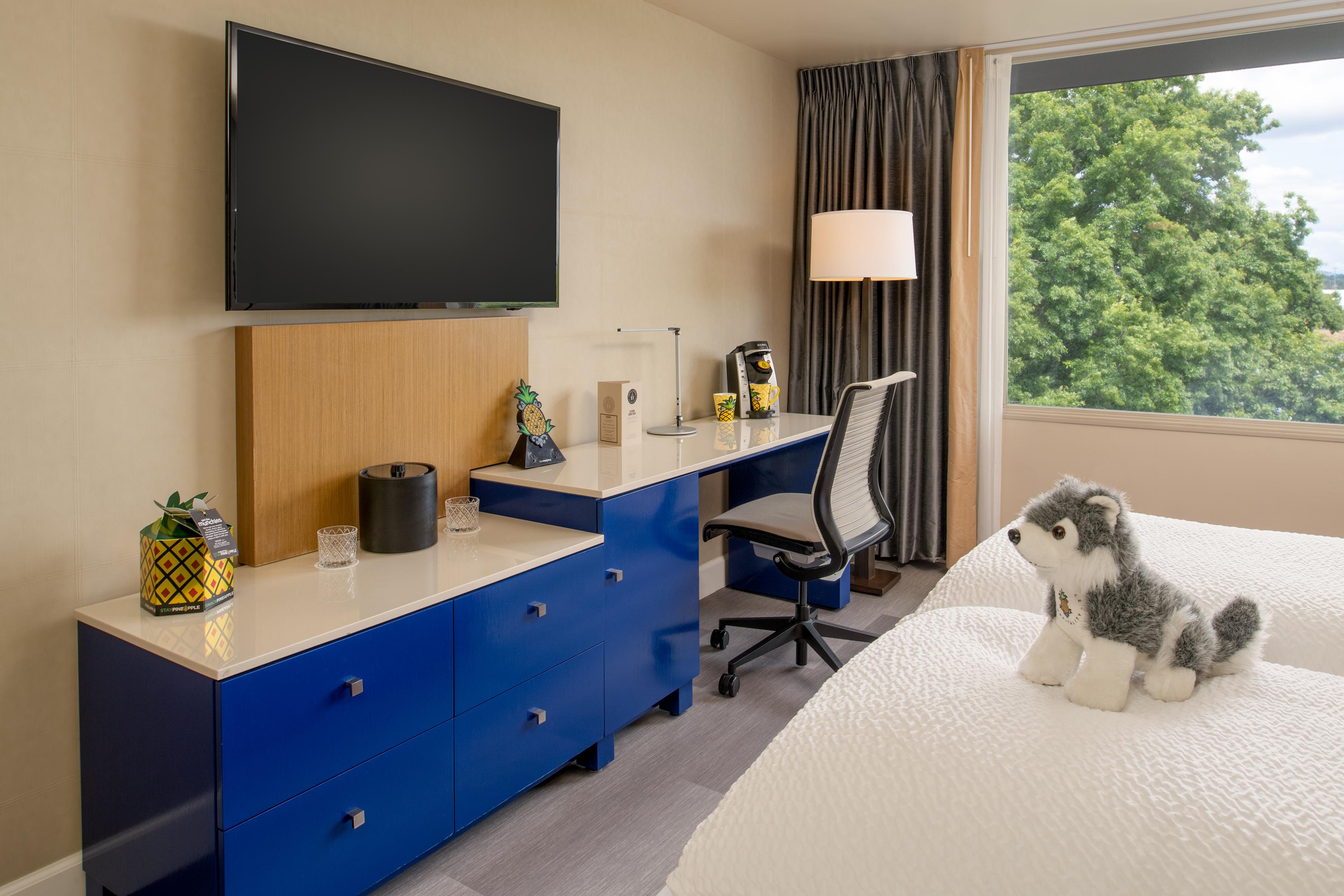 Staypineapple, Hotel Rose, Downtown Портланд Екстериор снимка