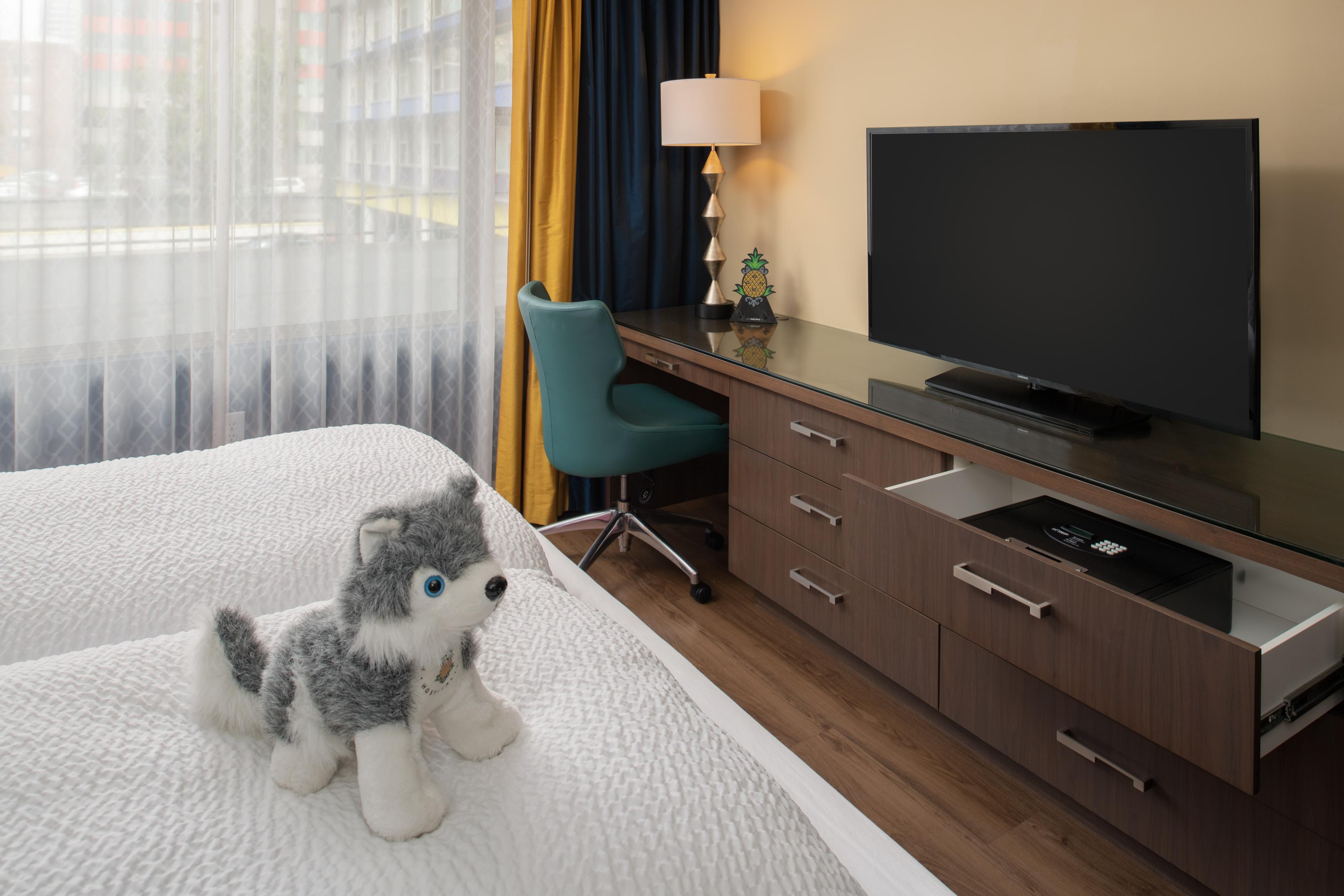 Staypineapple, Hotel Rose, Downtown Портланд Екстериор снимка