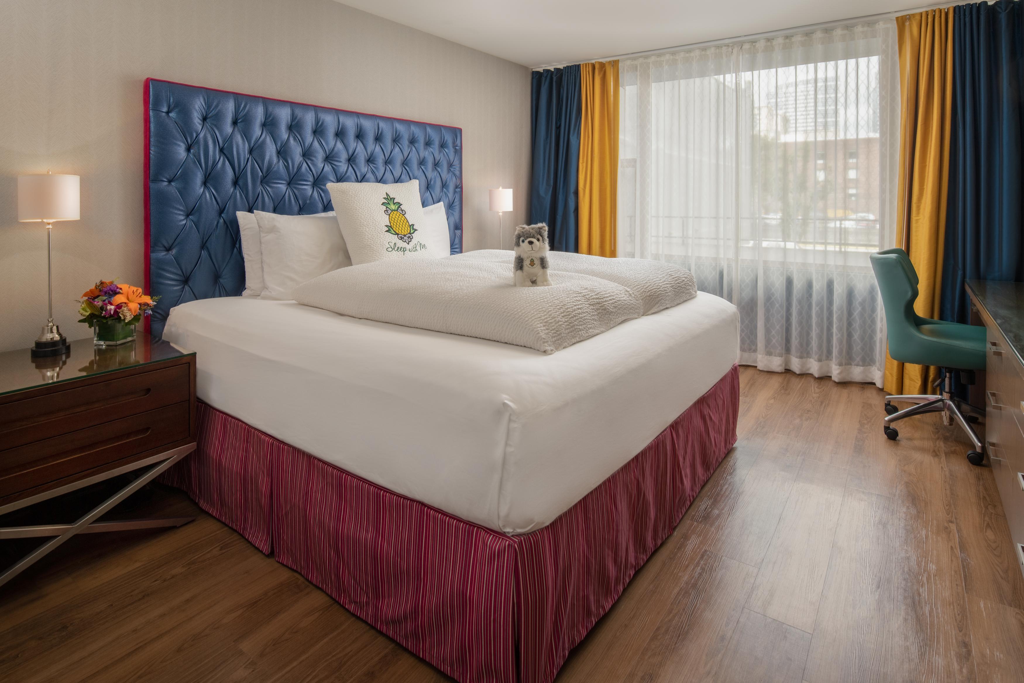 Staypineapple, Hotel Rose, Downtown Портланд Екстериор снимка