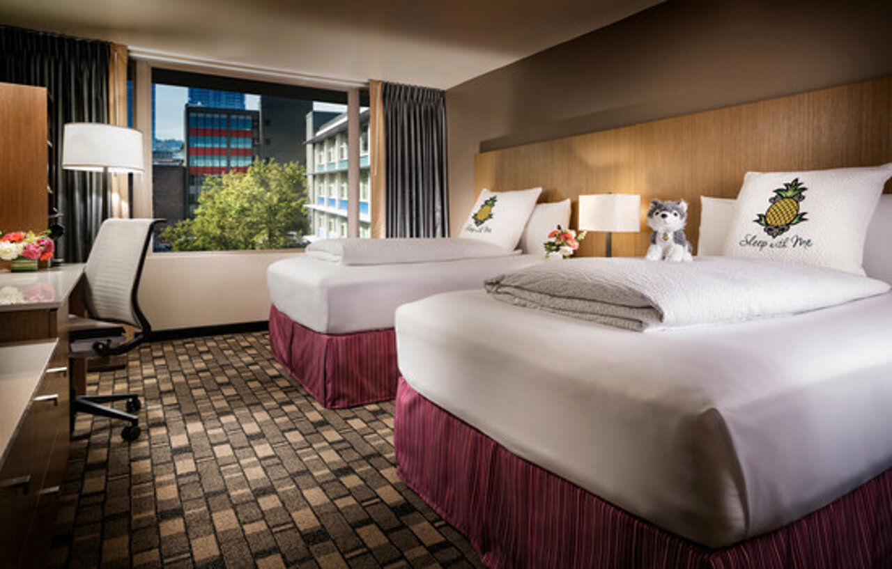 Staypineapple, Hotel Rose, Downtown Портланд Екстериор снимка